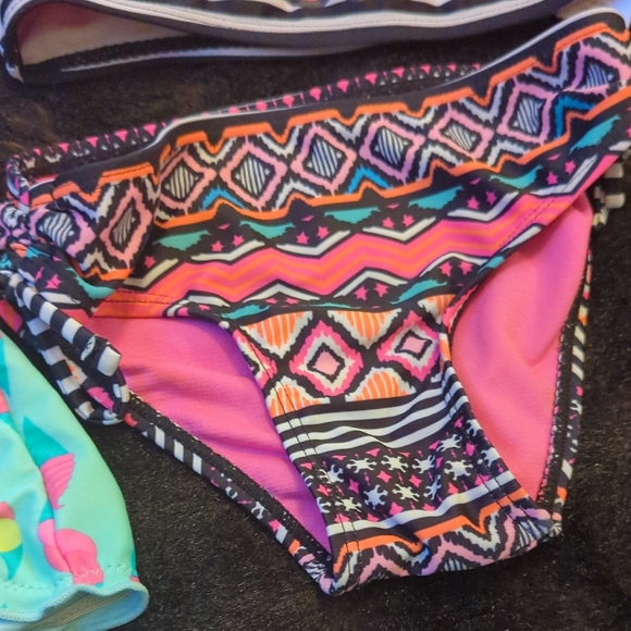 Three girls bikinis Trendy Kids Swim Bikinis Set - Picture 6 of 12